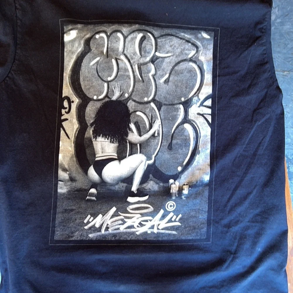 Metzcal Mexican street crew street wear graffiti and lady graphic t-shirt size L - Picture 1 of 7